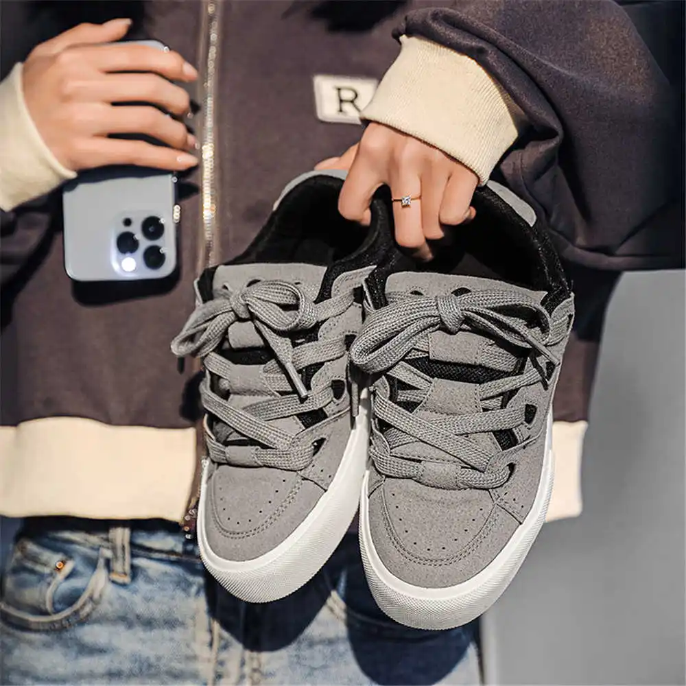 Luxury Lifestyle News - Chaussures d'école Hiphop avec laçage pour